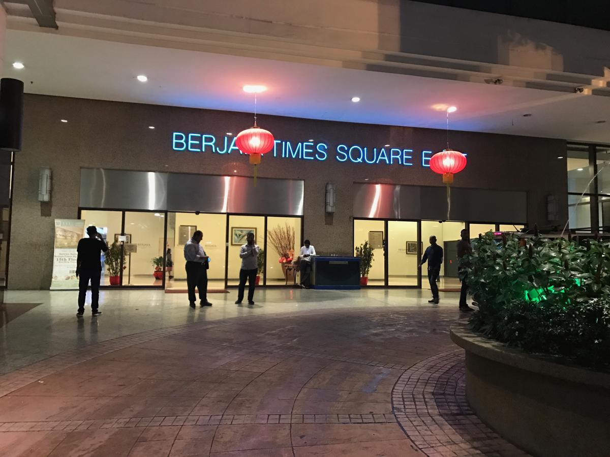 Апартаменты Times Square Bukit Bingtang At Куала-Лумпур Экстерьер фото